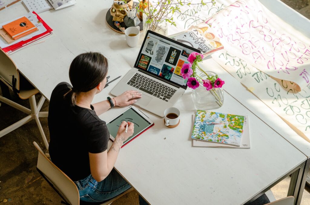 The pros and cons of flexible work arrangements for management teams