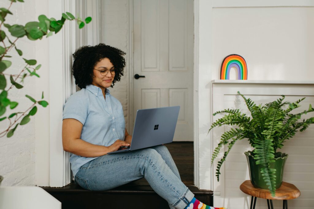 Person using recruitment automation to stop ghosting candidates and build a positive candidate experience.
